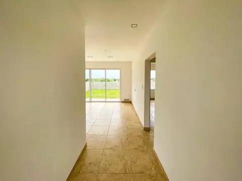 Casa a estrenar 2 dormitorios + gran terreno