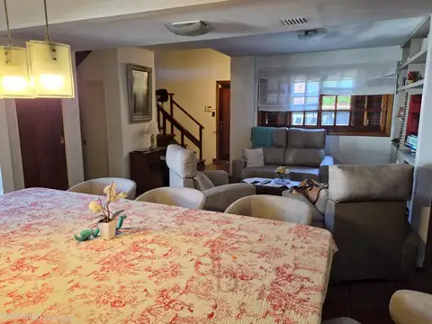 Casa 5 ambientes con 1 baño