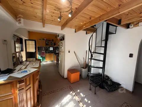Casa 3 ambientes con 2 baños