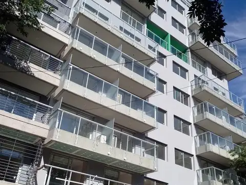 Departamentos, venta, a mtrs. Hospital Italiano