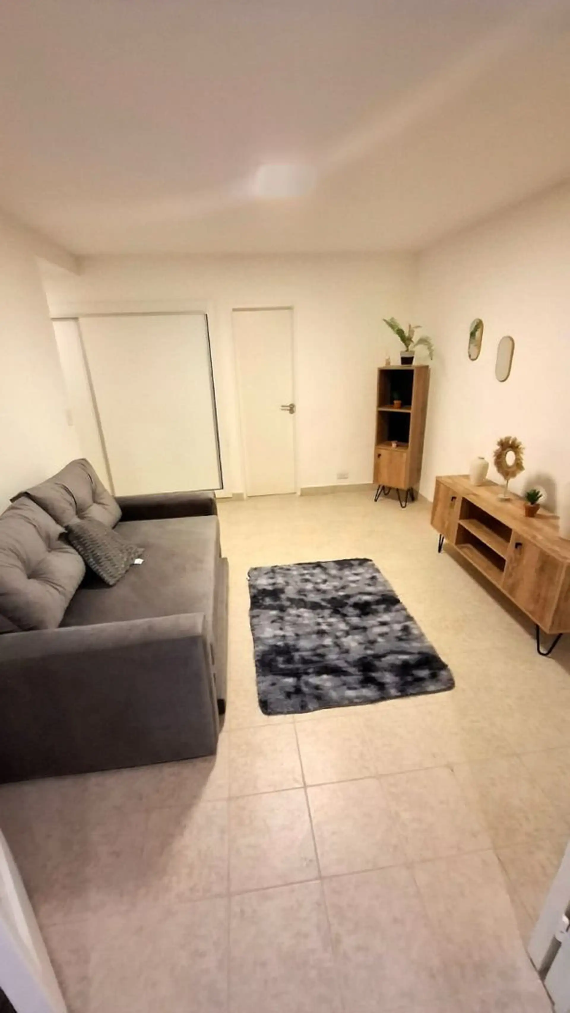 Departamento 1 y medio Ambientes contra frente planta baja en Güemes