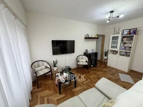SEMIPISO EN DEAN FUNES Y AV. SAN JUAN - 18 AÑOS BALCON VISTA PANORAMICA TODO SOL TODO EXTERNO