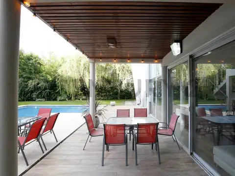 Departamento 10 ambientes con 3 baños