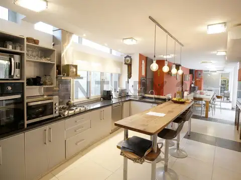 Departamento en Venta de 10 ambientes
