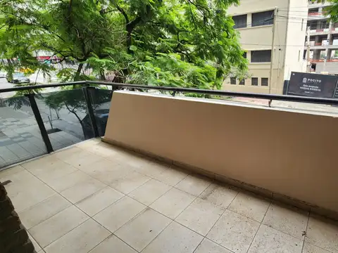 Avenida J. M. De Pueyrredón 200, Piso 1