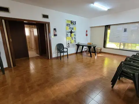 CASA 3 AMB V. BALLESTER  C/ FONDO LIBRE, PARRILLA Y QUINCHO