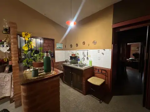 Casa 3 ambientes con 1 baño