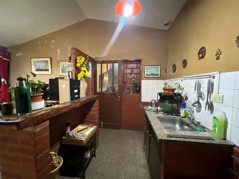 Casa en Alquiler con 1 cochera