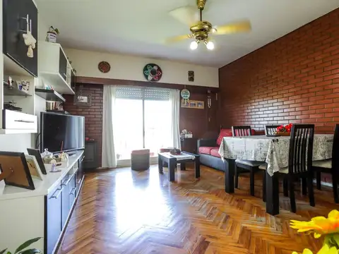 VENTA DEPTO 3 AMB CON BALCON ALMAGRO APTO CREDITO