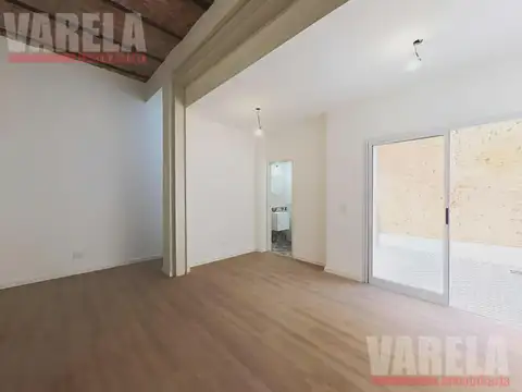 Departamento Apto Credito 3amb-Planta baja c/baño,toilete y2 patios.Bajas Expensas.u$s133.000