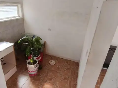 Local en Alquiler en Dina Huapi, $ 800.000
