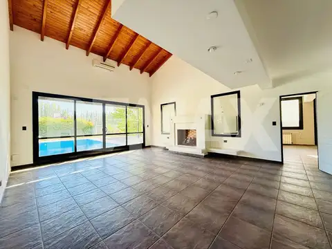 Casa 7 ambientes con 4 baños