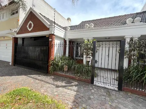 ALQUILER CASA 3 AMBIENTES CASTELAR NORTE