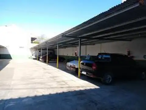Cochera en Venta de 34  mts largo x 17  mts ancho
