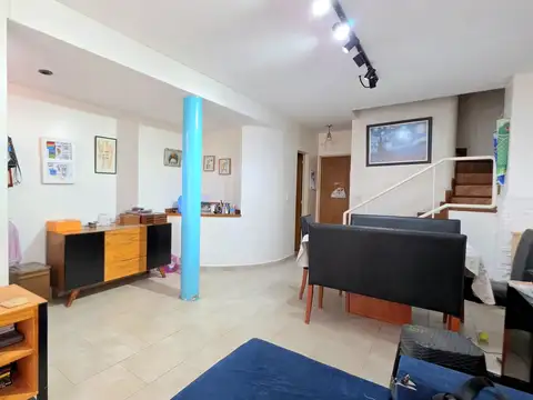 PH de 4 ambientes con cochera, jardín y altillo