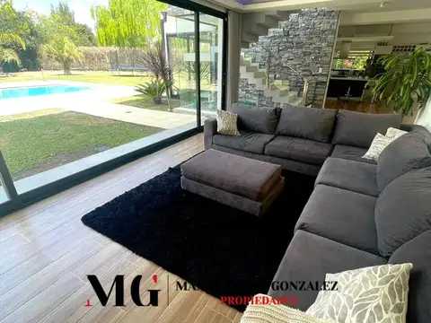 Casa en Alquiler Temporal con 2 cocheras