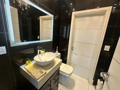 Casa a la venta en Mar Del Plata, Barrio Los Acantilados - 7 Ambientes