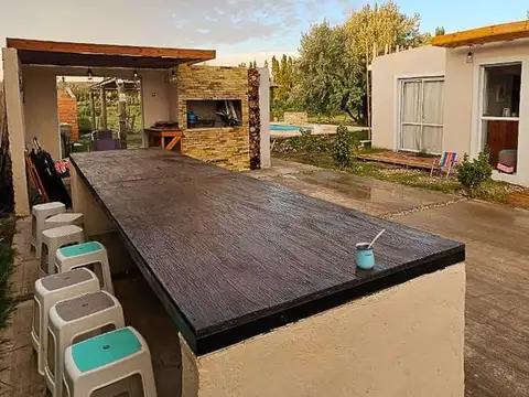 Casa 2 ambientes con 1 baño