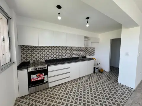 Casa 4 ambientes con 1 baño