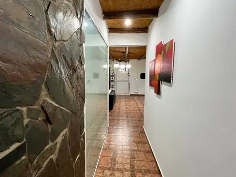 Casa en Venta con 3 cocheras