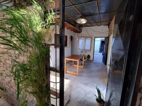 Casa 4 ambientes con 1 baño
