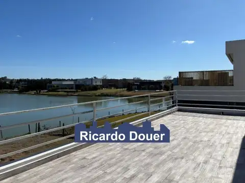 Casa  en Venta a la laguna en El Cantón, Escobar, G.B.A. Zona Norte