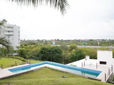 Casa de Categoría en Housing Exclusivo | 3 Dormitorios + Loft | Pileta | Villa Belgrano