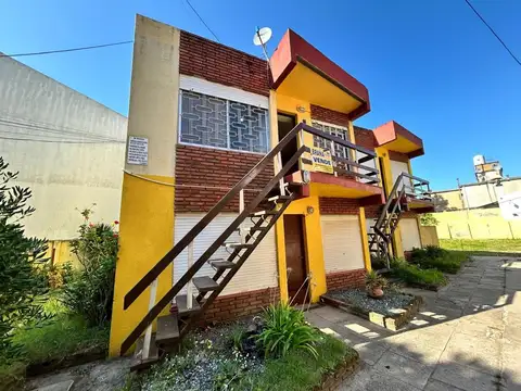 DEPTO DE 2 AMB. CON ESTACIONAMIENTO A METROS DEL MAR - CENTR