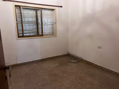 Casa en Alquiler con 1 cochera