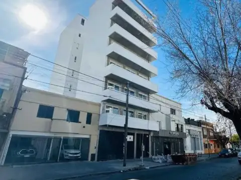 Diagonal 77 e/ 11 y 12 1000