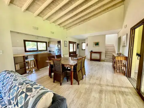 CASA EN COSTA ESMERALDA