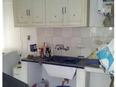 Casa 6 ambientes con 2 baños