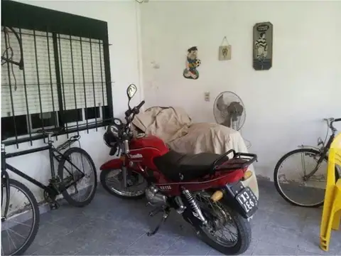 Casa en Venta con 4 cocheras