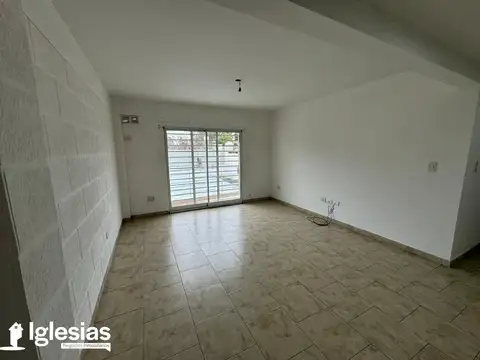Departamento de 3 amb en alquiler en Tapiales
