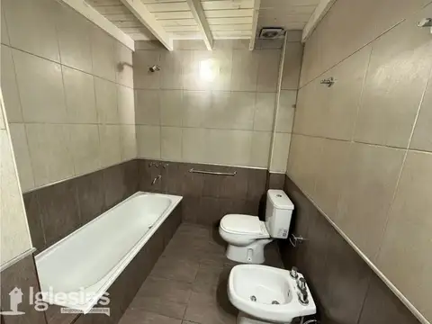 Departamento en Alquiler en Tapiales, $ 700.000