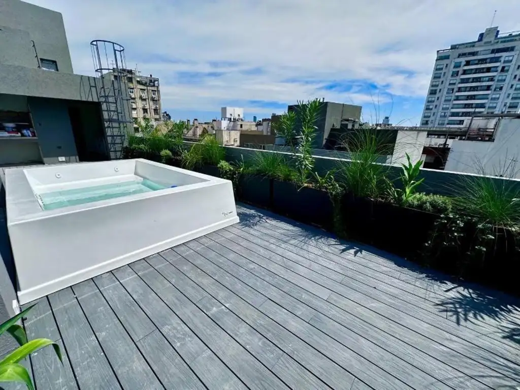 Cabrera 3400, Piso 8