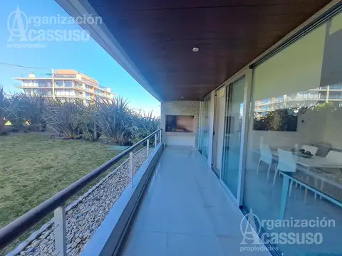 Departamento en Venta en Playa Mansa, USD 370.000