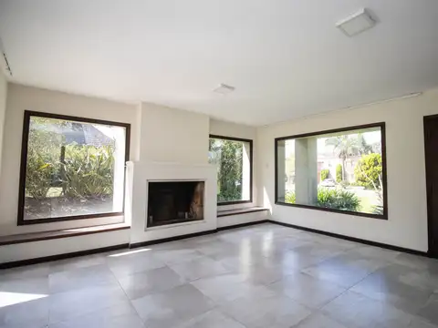Venta de casa 3 dormitorios en lomas de la tahona