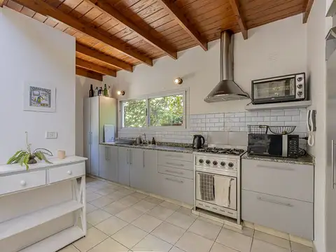 Casa 3 ambientes con 2 baños