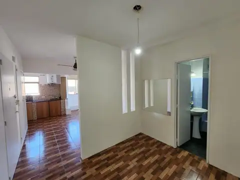 MONOAMBIENTE DIVIDIDO AL CTFRTE. CON VISTA ABIERTA!