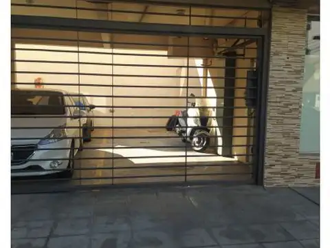 Venta Cochera doble semicubierta