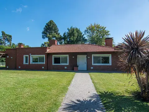 Casa 6 ambientes con 3 baños