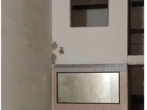 Local en Venta Via Púb.