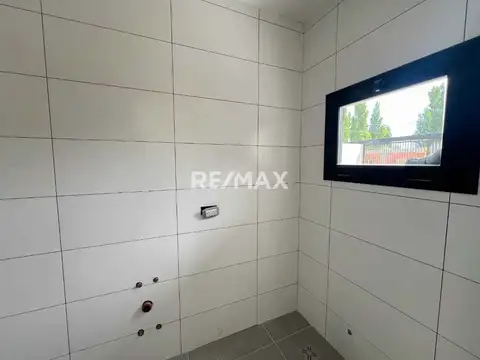 CASA EN VENTA 2 DORMITORIOS | CONFLUENCIA