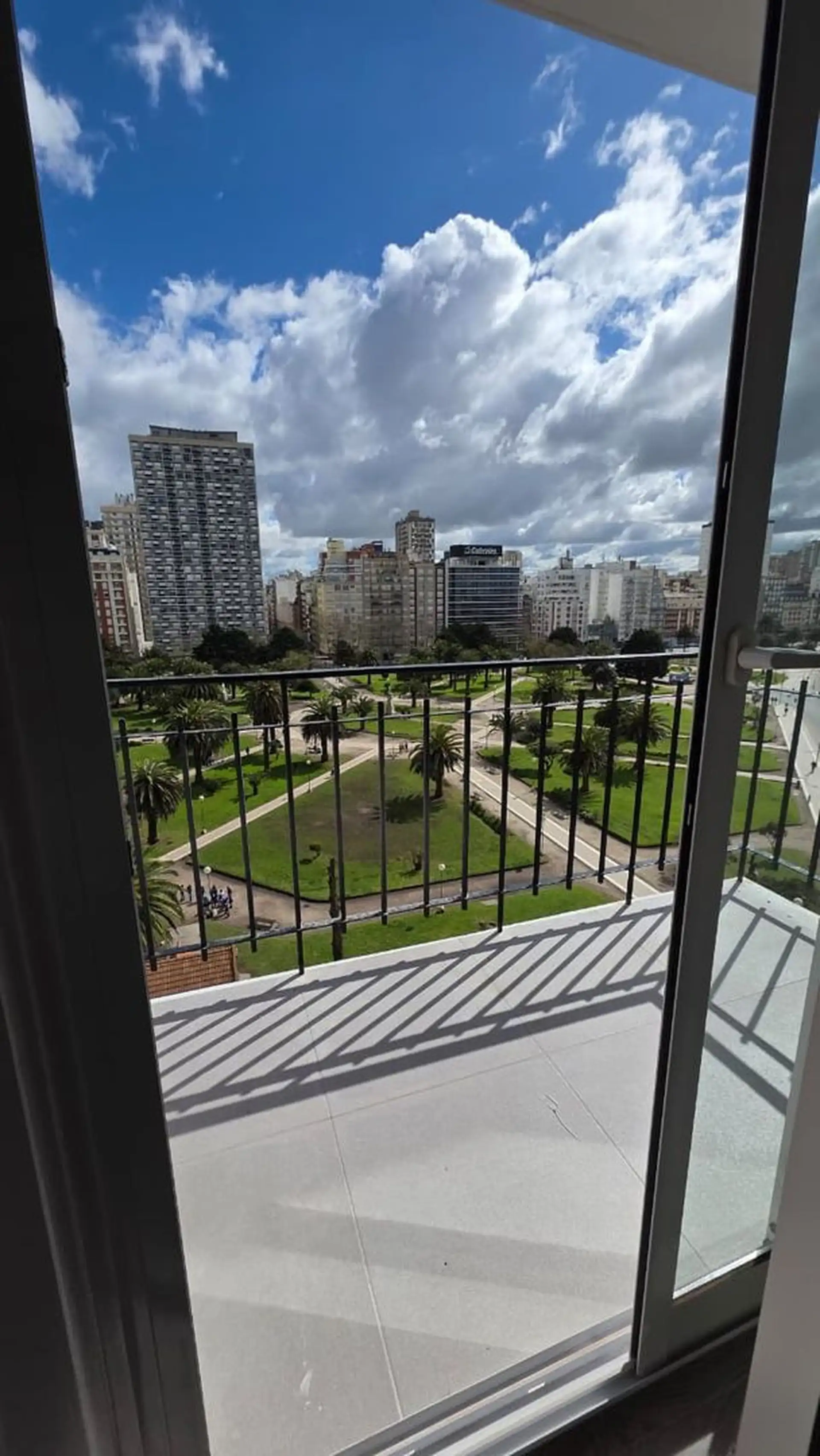 VENTA excelente depto 3 amb gran vista Plza Colon