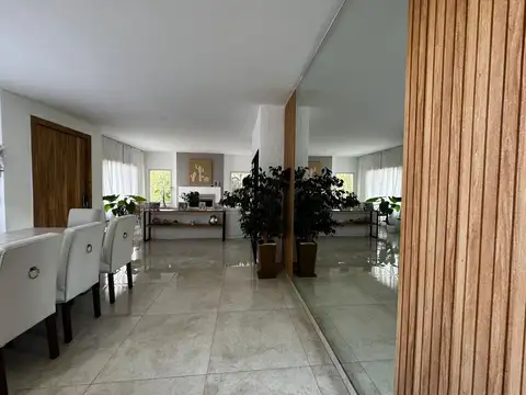 Casa en Alquiler de 4 dormitorios