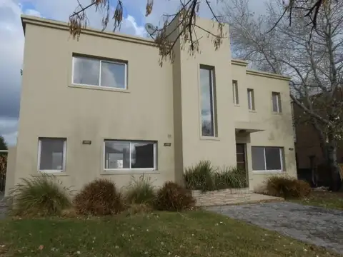 Casa en Venta en Haras Santa María, USD 280.000