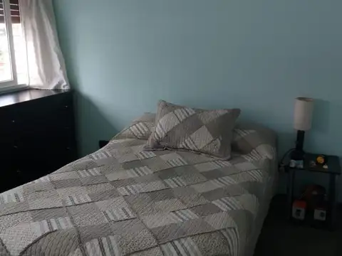 Dpto. de 2 amb. al frente