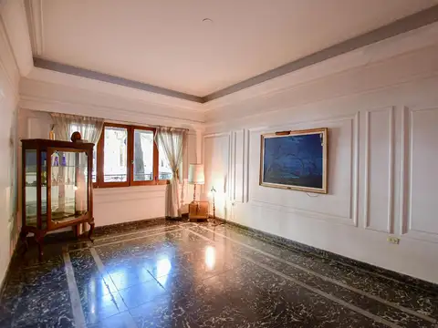 Casa 10 ambientes con 3 baños
