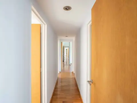 Departamento en Alquiler con 2 cocheras